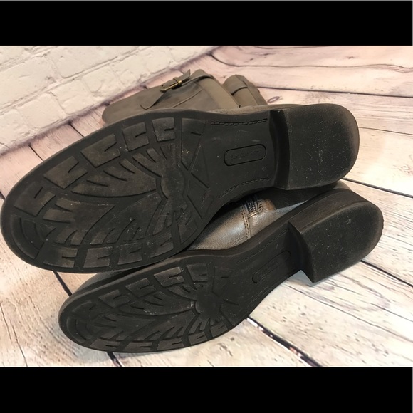 Grey vegan leather knee high zip up boots low heel - Picture 3 of 8